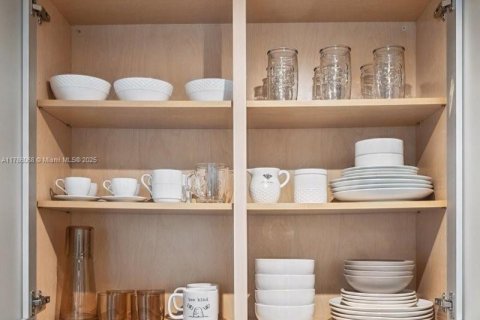 Снять в аренду кондоминиум в Форт-Лодердейл, Флорида 1 спальня, 54.35м2, № 1958801 - фото 26