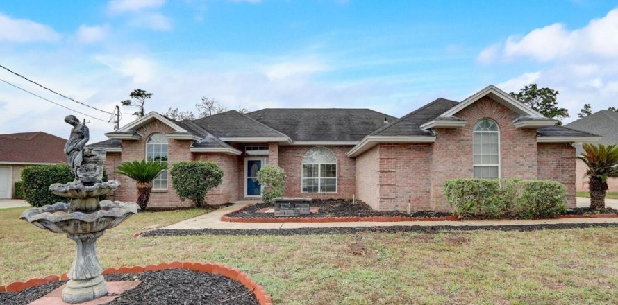House in Jacksonville, Florida 3 bedrooms, 181.62 sq.m. № 859543