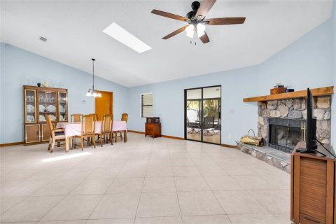 Villa ou maison à louer à Kissimmee, Floride: 4 chambres, 210.33 m2 № 2280076 - photo 6