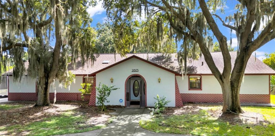 Villa ou maison à Kissimmee, Floride 4 chambres, 210.33 m2 № 2280076