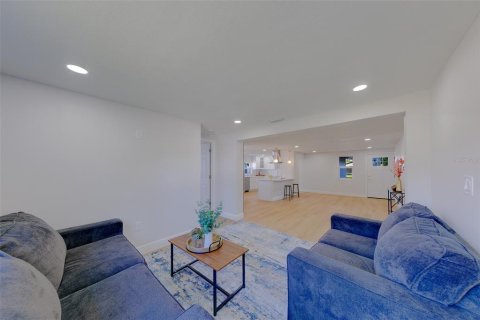 Casa en venta en Pinellas Park, Florida, 3 dormitorios, 141.03 m2 № 2425727 - foto 19