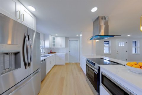 Casa en venta en Pinellas Park, Florida, 3 dormitorios, 141.03 m2 № 2425727 - foto 11