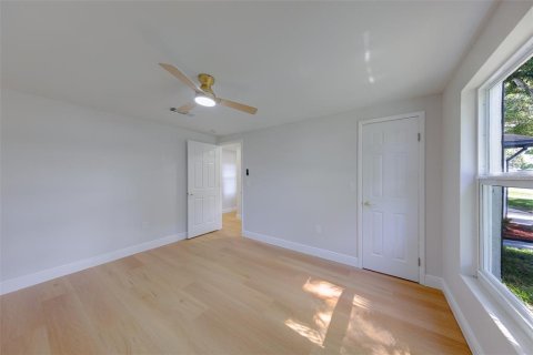 Casa en venta en Pinellas Park, Florida, 3 dormitorios, 141.03 m2 № 2425727 - foto 25