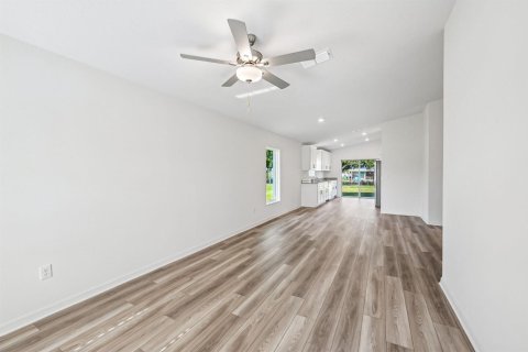 Villa ou maison à vendre à St. Lucie, Floride: 2 chambres, 95.88 m2 № 2086094 - photo 19