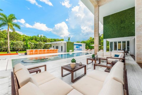 Villa ou maison à louer à Pinecrest, Floride: 7 chambres, 756.5 m2 № 1979395 - photo 16