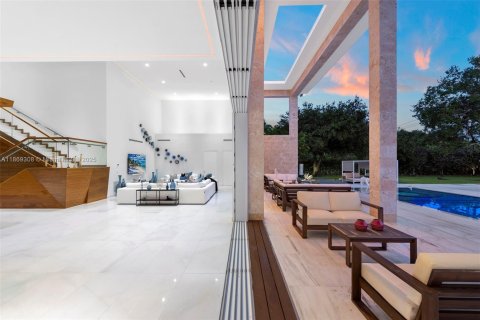 Villa ou maison à louer à Pinecrest, Floride: 7 chambres, 756.5 m2 № 1979395 - photo 23
