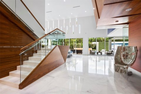 Villa ou maison à louer à Pinecrest, Floride: 7 chambres, 756.5 m2 № 1979395 - photo 6