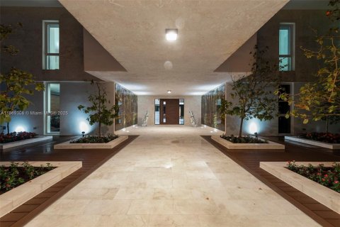 Villa ou maison à louer à Pinecrest, Floride: 7 chambres, 756.5 m2 № 1979395 - photo 3