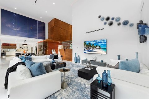 Villa ou maison à louer à Pinecrest, Floride: 7 chambres, 756.5 m2 № 1979395 - photo 22