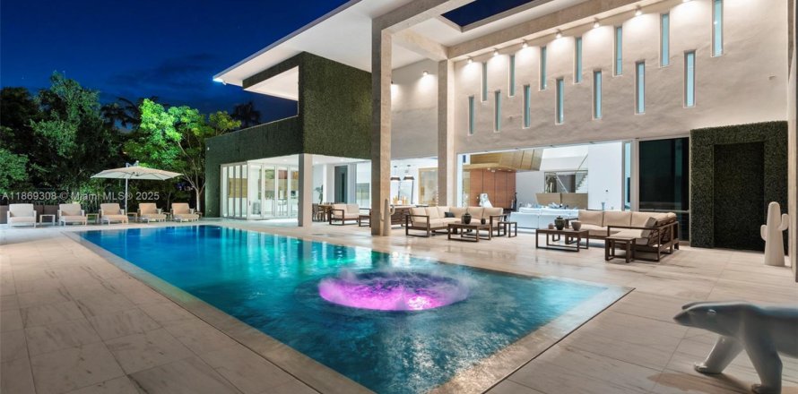 Villa ou maison à Pinecrest, Floride 7 chambres, 756.5 m2 № 1979395