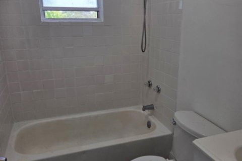 Adosado en venta en Riviera Beach, Florida, 4 dormitorios, 164.25 m2 № 2083218 - foto 13