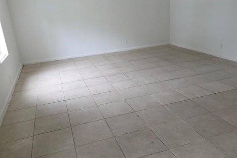 Adosado en venta en Riviera Beach, Florida, 4 dormitorios, 164.25 m2 № 2083218 - foto 5