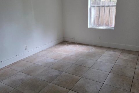 Adosado en venta en Riviera Beach, Florida, 4 dormitorios, 164.25 m2 № 2083218 - foto 4