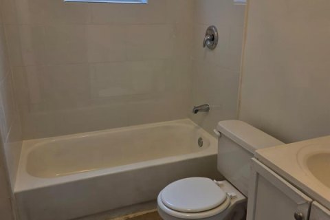 Adosado en venta en Riviera Beach, Florida, 4 dormitorios, 164.25 m2 № 2083218 - foto 7