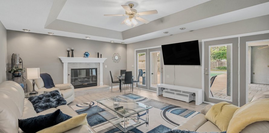 House in Shalimar, Florida 5 bedrooms, 312.24 sq.m. № 562122