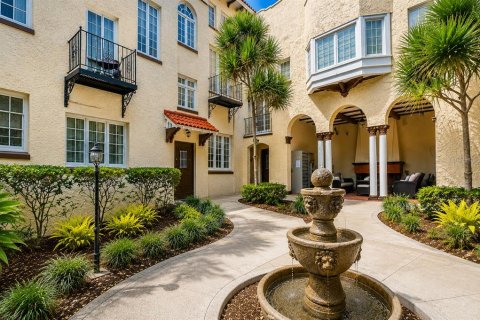 Condominio en venta en Tampa, Florida, 1 dormitorio, 59.92 m2 № 2318811 - foto 9