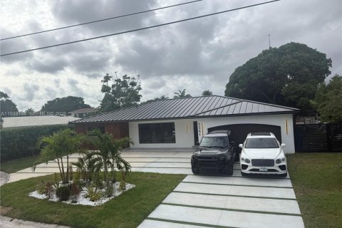 Villa ou maison à Fort Lauderdale, Floride 5 chambres, 212.28 m2 № 1996390