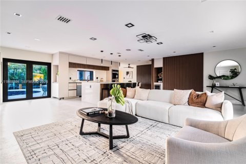 Купить виллу или дом в Форт-Лодердейл, Флорида 5 спален, 212.28м2, № 1996390 - фото 6