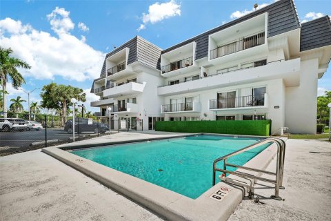 Купить кондоминиум в Майами, Флорида 1 спальня, 65.96м2, № 1959251 - фото 15