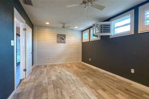 Condo in Lakeland, Florida, 3 bedrooms  № 2099727 - photo 19