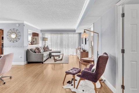 Снять в аренду кондоминиум в Майами-Бич, Флорида 2 спальни, 98.85м2, № 2080959 - фото 7