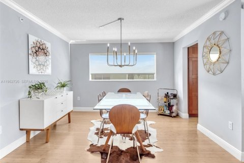 Снять в аренду кондоминиум в Майами-Бич, Флорида 2 спальни, 98.85м2, № 2080959 - фото 13