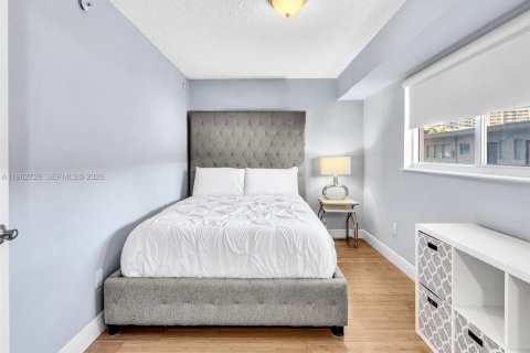 Снять в аренду кондоминиум в Майами-Бич, Флорида 2 спальни, 98.85м2, № 2080959 - фото 5