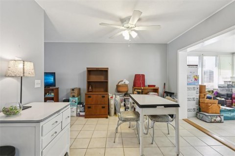 Condominio en venta en Pinellas Park, Florida, 2 dormitorios, 88.26 m2 № 1906342 - foto 10