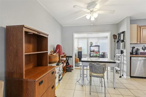 Condominio en venta en Pinellas Park, Florida, 2 dormitorios, 88.26 m2 № 1906342 - foto 8