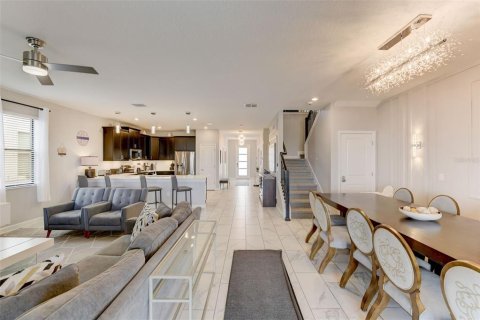 Купить виллу или дом в Киссимми, Флорида 13 комнат, 399.76м2, № 985505 - фото 17