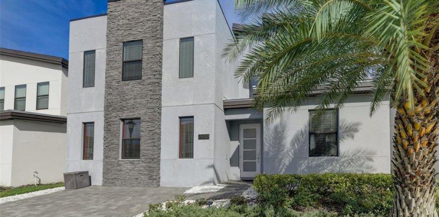 Casa en STOREY LAKE en Kissimmee, Florida 9 dormitorios, 399.76 m2 № 985505