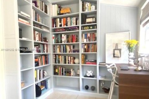 Casa en Miami, Florida 1 dormitorio № 1978123