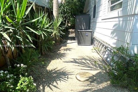 Casa en venta en Miami, Florida, 1 dormitorio № 1978123 - foto 6