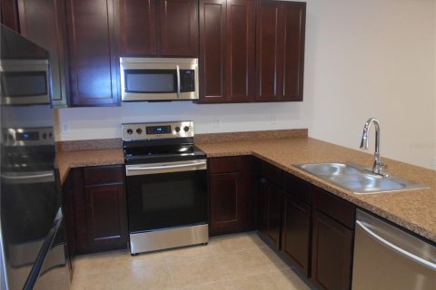 Adosado en alquiler en Kissimmee, Florida, 3 dormitorios, 163.69 m2 № 1905087 - foto 4