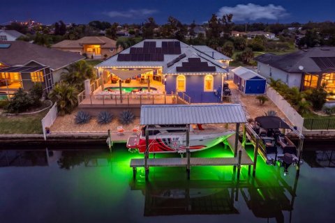 Villa ou maison à vendre à Apollo Beach, Floride: 4 chambres, 253.81 m2 № 2323143 - photo 4
