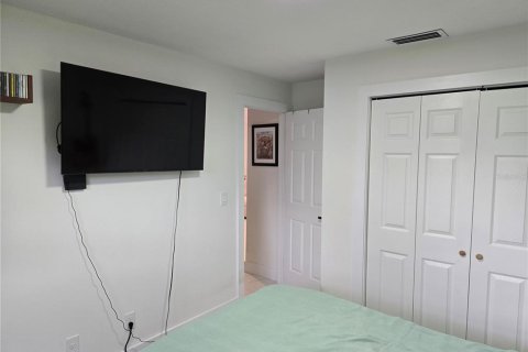House in Port Charlotte, Florida 3 bedrooms, 164.99 sq.m. № 2403702 - photo 30