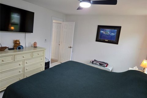 House in Port Charlotte, Florida 3 bedrooms, 164.99 sq.m. № 2403702 - photo 21