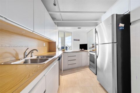 Купить кондоминиум в Майами, Флорида 2 спальни, 108.14м2, № 2015359 - фото 5