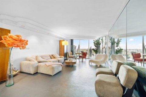 Купить кондоминиум в Майами, Флорида 2 спальни, 108.14м2, № 2015359 - фото 2