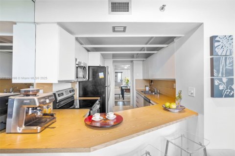 Купить кондоминиум в Майами, Флорида 2 спальни, 108.14м2, № 2015359 - фото 8