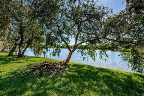 Купить кондоминиум в Сент-Питерсберг, Флорида 7 комнат, 109.62м2, № 1847118 - фото 12