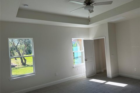 House in North Port, Florida 3 bedrooms, 208.84 sq.m. № 2211988 - photo 3