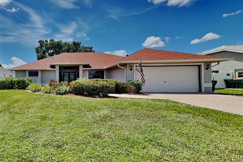 Villa ou maison à louer à Port Charlotte, Floride: 3 chambres, 184.04 m2 № 1883219 - photo 1