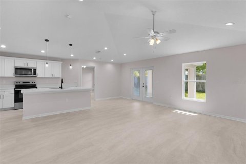 Villa ou maison à vendre à Wildwood, Floride: 3 chambres, 146.69 m2 № 2285642 - photo 24