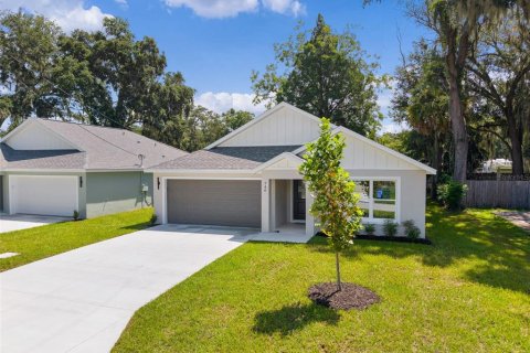 Villa ou maison à vendre à Wildwood, Floride: 3 chambres, 146.69 m2 № 2285642 - photo 11