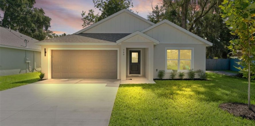 Villa ou maison à Wildwood, Floride 3 chambres, 146.69 m2 № 2285642