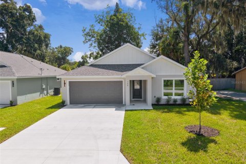 Villa ou maison à vendre à Wildwood, Floride: 3 chambres, 146.69 m2 № 2285642 - photo 3