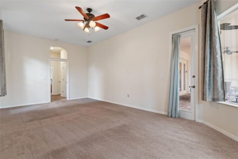 House in Spring Hill, Florida 4 bedrooms, 255.76 sq.m. № 2259228 - photo 27