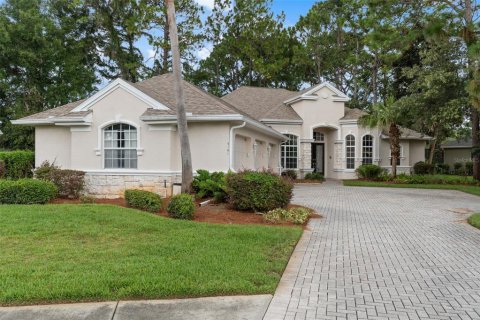 House in Spring Hill, Florida 4 bedrooms, 255.76 sq.m. № 2259228 - photo 8