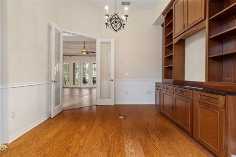 House in Spring Hill, Florida 4 bedrooms, 255.76 sq.m. № 2259228 - photo 25
